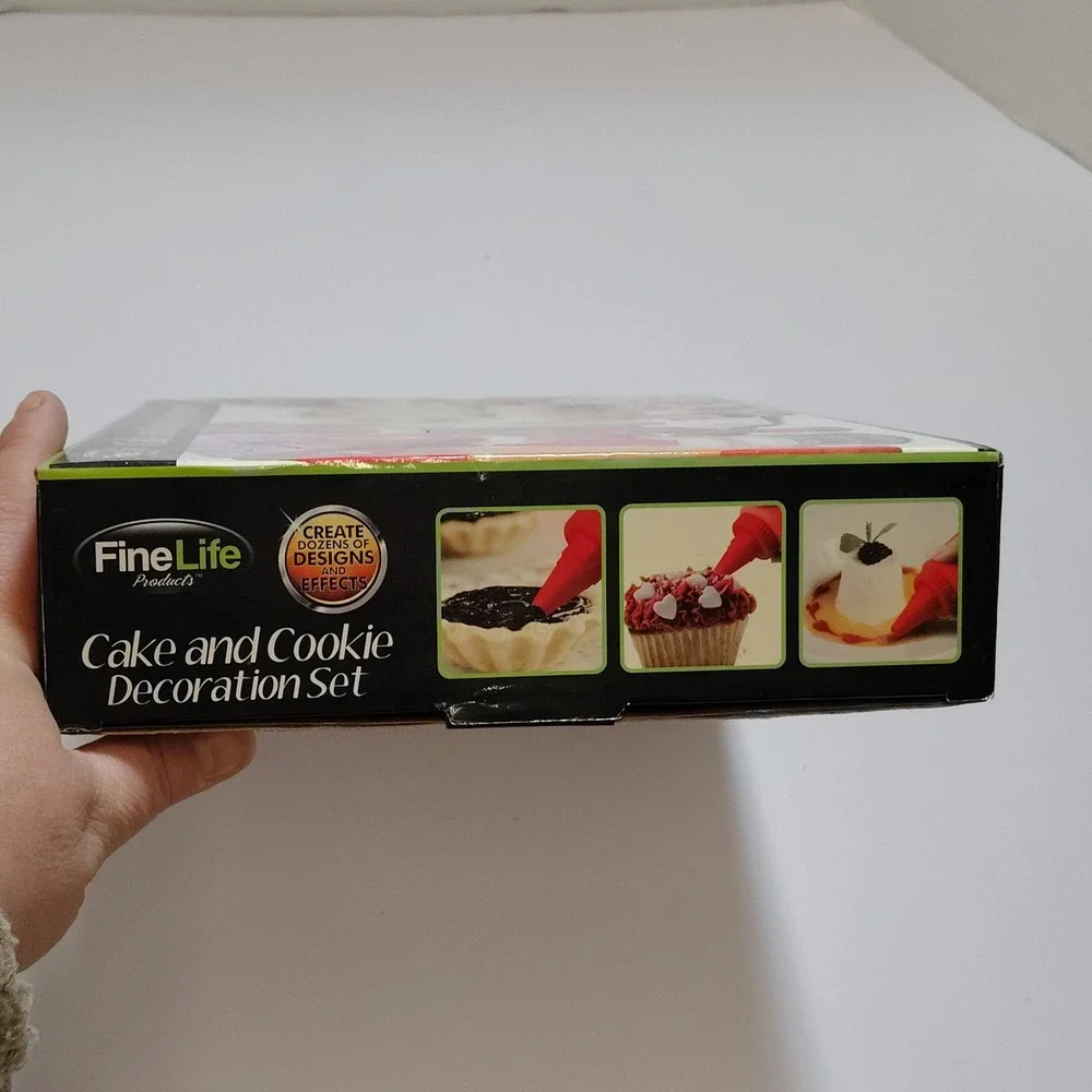 Fine Life Products Cake and Cookie Decoration Set 19 Pieces Red‎ White Black